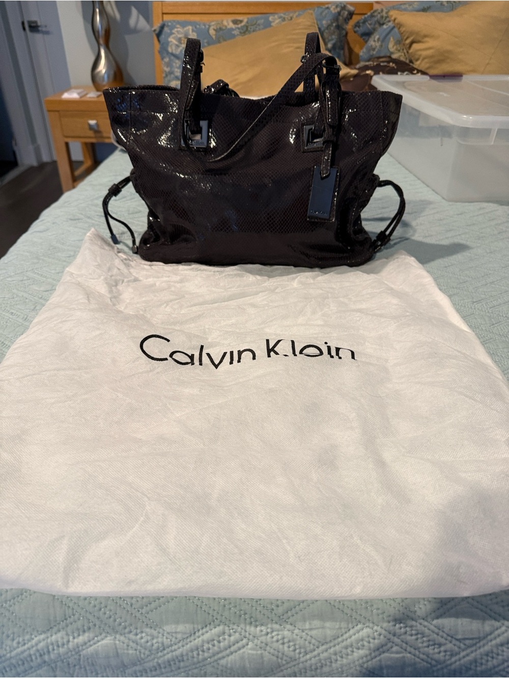 NWOT Calvin Klein Patent Snakeskin Textured Tote in Dark Plum - Picture 5 of 9